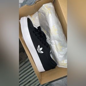 Brand new mens Adidas sneakers